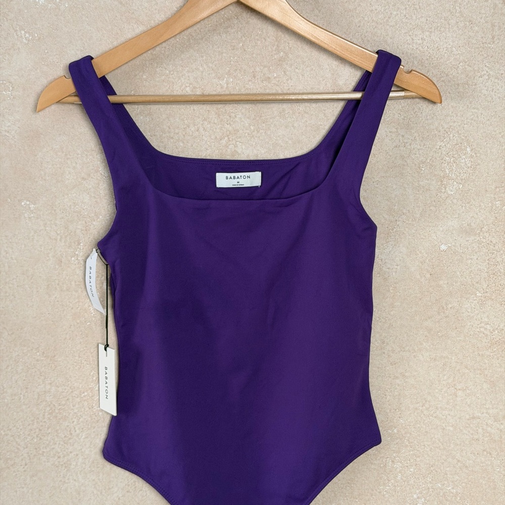 Aritzia Babaton Contour Square-neck Tank Bodysuit, Size M - Picture 9 of 11